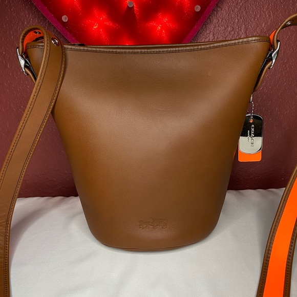 Coach Calf Leather Duffle & Matching Neon Wallet - Picture 5 of 14